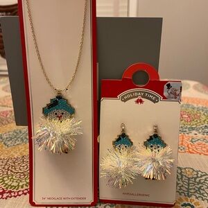 GORGEOUS NWT sparkly snowman earrings/necklace set